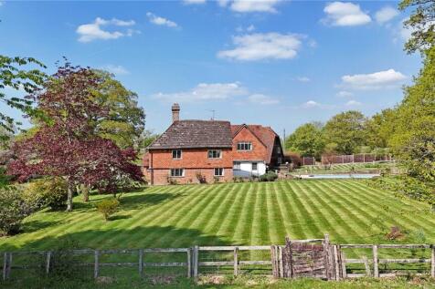 Costrong Farmhouse
