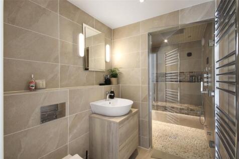 Annexe Shower Room