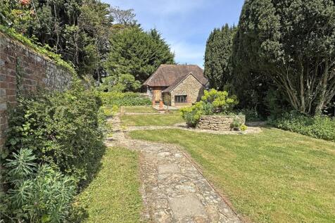 Side garden to barn