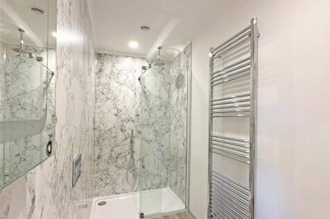 En Suite Bathroom