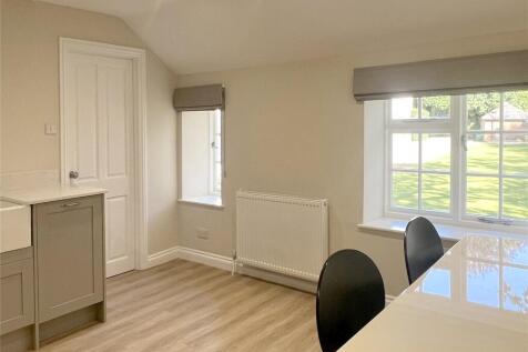 Kitchen Seating Area