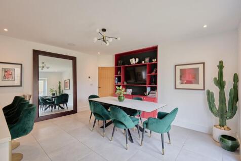 Dining/Kitchen