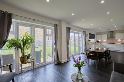 Sitting/Dining/Kitchen