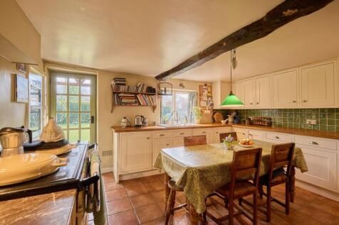 Kitchen/Dining