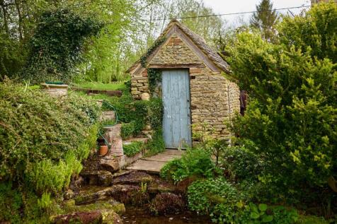 Stone store