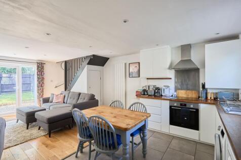 Kitchen/Living Area