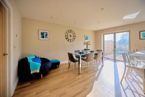 Dining/Kitchen