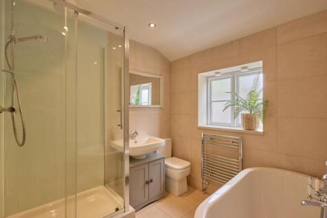 Ground Floor Bathroom