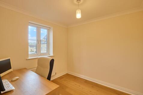 First Floor Bedroom/Study
