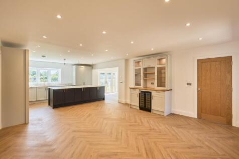 Kitchen/Dining/Family