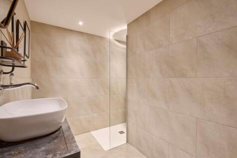 Annex Shower Room