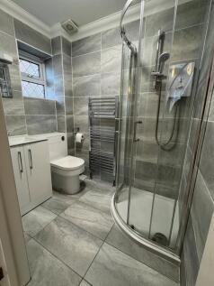 64 PHYLDON - EN-SUITE