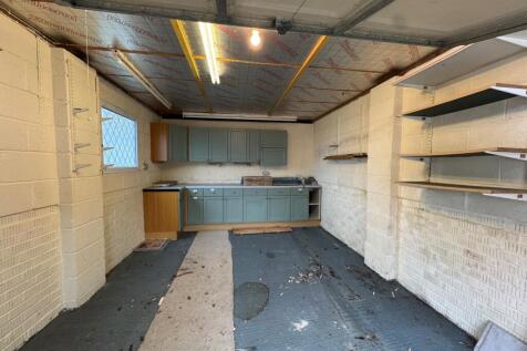 64 PHYLDON GARAGE2