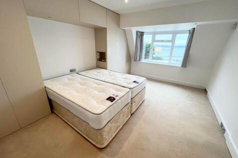Main bedroom