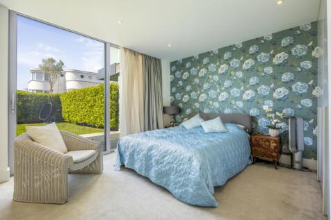 apt 12 2 salterns way-39