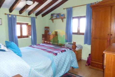 3 Bedroom Semi-Detached For Sale-PAL06-23