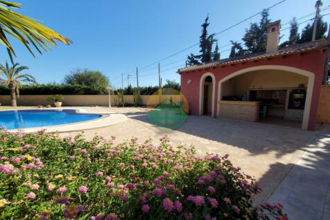 5 Bedroom Detached Villa For Sale-ISLA55-5