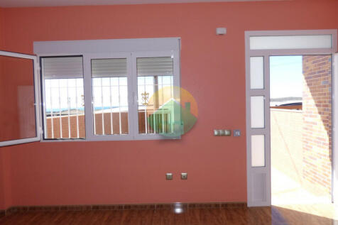 3 Bedroom Semi-Detached For Sale-CANG03-9
