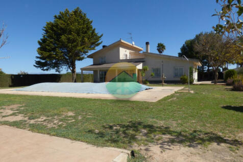 5 Bedroom Country House For Sale-PURIAS02-5