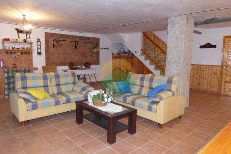 5 Bedroom Country House For Sale-PURIAS02-11