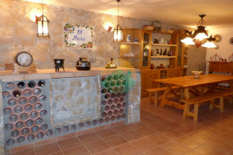 5 Bedroom Country House For Sale-PURIAS02-21