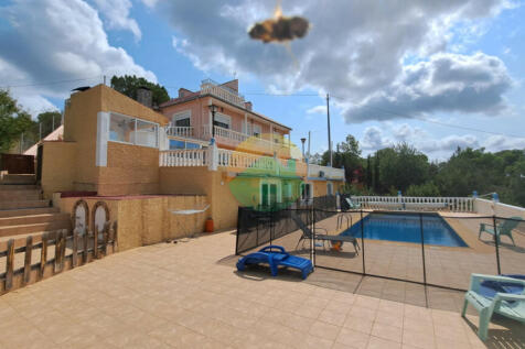 5 Bedroom Country house For Sale-ALE11-7