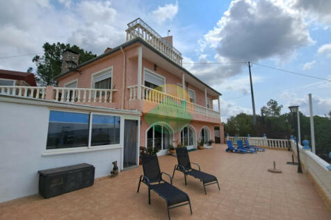 5 Bedroom Country house For Sale-ALE11-8