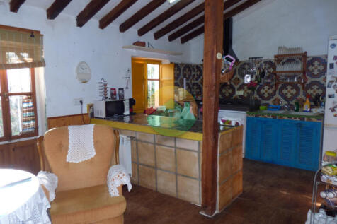 4 Bedroom Country house For Sale-ATA03-14