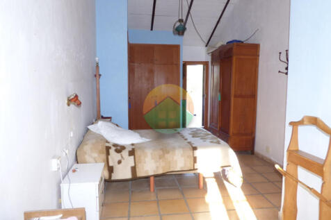 4 Bedroom Country house For Sale-ATA03-17
