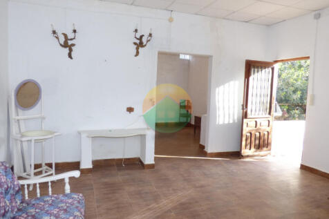 4 Bedroom Country house For Sale-ATA03-22