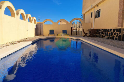 3 Bedroom Detached For Sale-ROC429-3