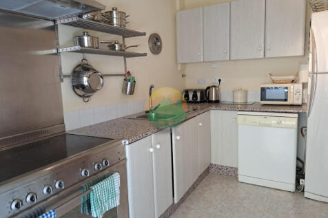 3 Bedroom Detached For Sale-ROC429-6