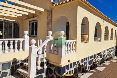 3 Bedroom Detached For Sale-ROC429-10