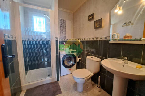 3 Bedroom Detached For Sale-ROC429-21