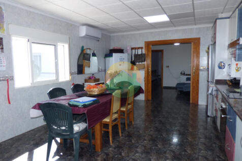 4 Bedroom Semi-Detached For Sale-LCANOVAS07-6