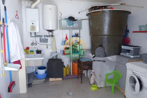 4 Bedroom Semi-Detached For Sale-LCANOVAS07-19