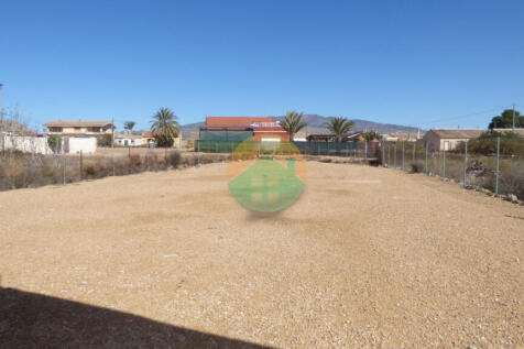 4 Bedroom Semi-Detached For Sale-LCANOVAS07-24