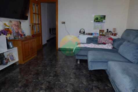 4 Bedroom Semi-Detached For Sale-LCANOVAS07-25