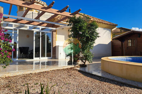 2 Bedroom Detached For Sale-MCC122-4