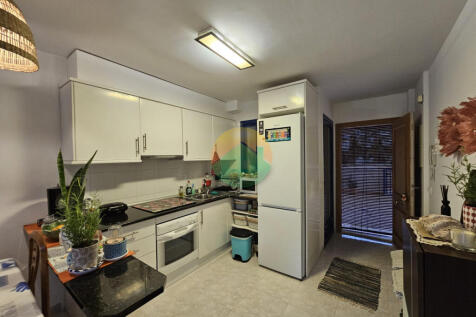 2 Bedroom Apartment For Sale-ISLA60-15