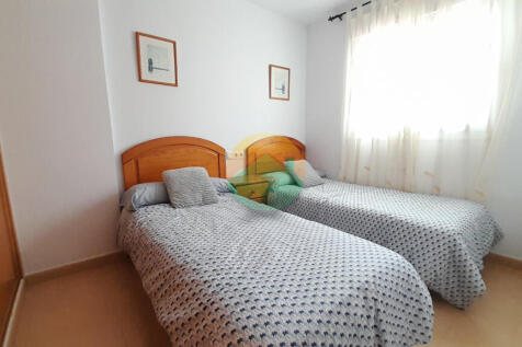 3 Bedroom Ground floor Apartment For Sale-PW60-17