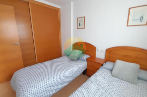 3 Bedroom Ground floor Apartment For Sale-PW60-18