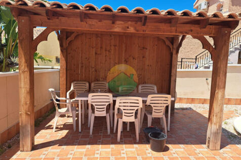 3 Bedroom Detached For Sale-NEB607-24