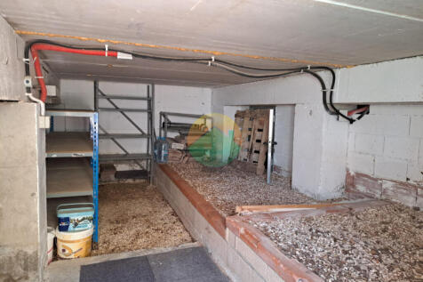 2 Bedroom Terraced For Sale-RED430-23