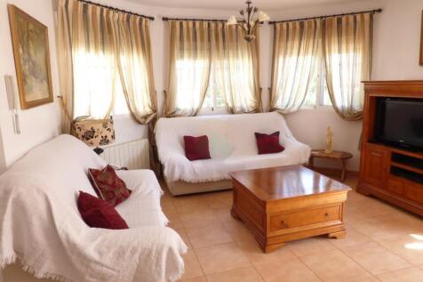3 Bedroom Detached For Sale-TOT14-2