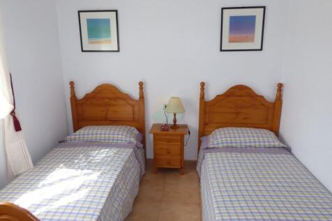 3 Bedroom Detached For Sale-TOT14-6