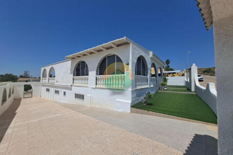 3 Bedroom Detached For Sale-CAA34-9