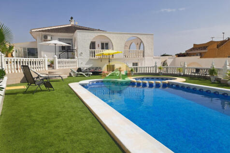 3 Bedroom Detached For Sale-CAA34-10