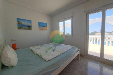 3 Bedroom Detached For Sale-CAA34-17
