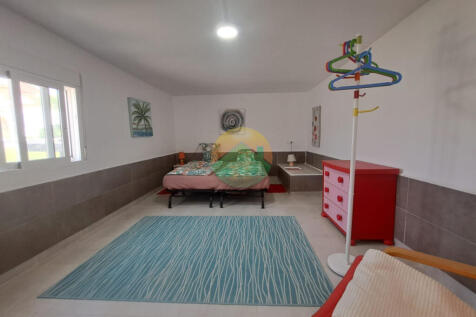 3 Bedroom Detached For Sale-CAA34-23